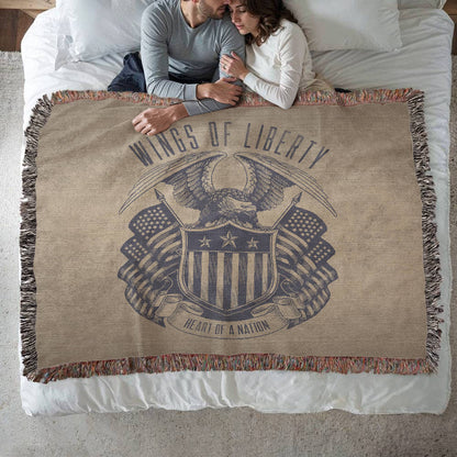 Vintage Wings of Liberty, Heart of a Nation – Patriotic Eagle Woven Heirloom Blanket